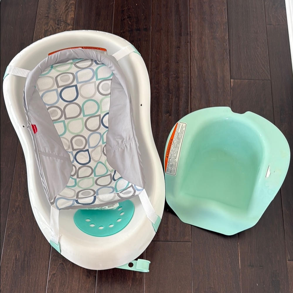 Fisher Price Baby to Toddler Bath Tub 4-in-1 with sling Insert